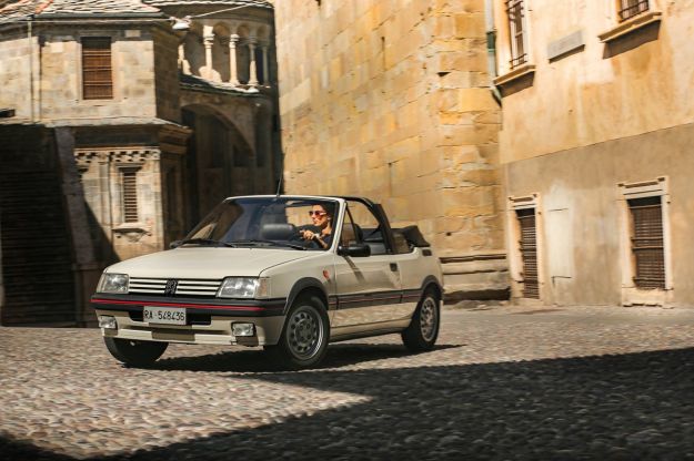 Peugeot 205 Cabriolet: 30 anni e non sentirli! [FOTO]