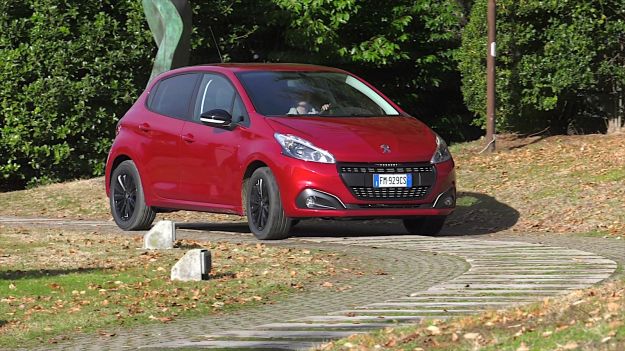 Peugeot 208 Black Line Limited Edition: prezzi, uscita e motorizzazioni
