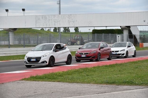 Peugeot 308 GTi by Peugeot Sport corso di guida sportiva