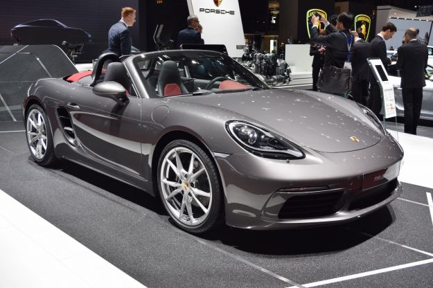 Porsche 718 Boxster: motore turbo, prestazioni e prezzo [FOTO]