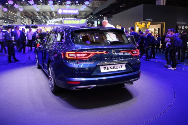 Renault Talisman Sporter 2016, la station wagon: prezzi, motori e dimensioni [FOTO]