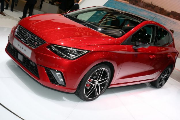 Seat Ibiza 2017: scheda tecnica, prezzo, interni e dimensioni. Niente motori diesel al momento [FOTO]