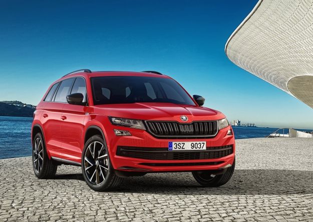 Skoda Kodiaq Sportline 2017: prezzo ed interni dell’allestimento sportivo [FOTO]