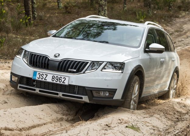 Nuova Skoda Octavia Scout 2017 restyling: off-road senza difficoltà [FOTO]