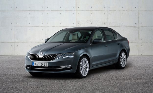 Skoda Octavia restyling 2017: prezzo e interni della berlina con motori anche a Metano [FOTO]