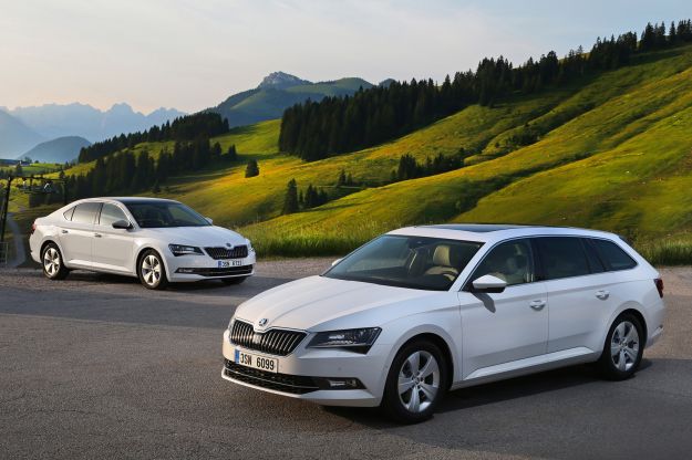 Skoda Superb GreenLine: autonomia da record con un pieno [FOTO]