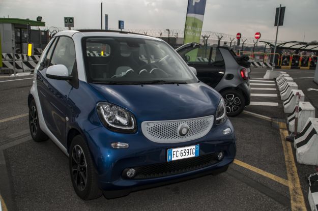 Smart Fortwo Cabrio: prova su strada, scheda tecnica, allestimenti e prezzi [FOTO]