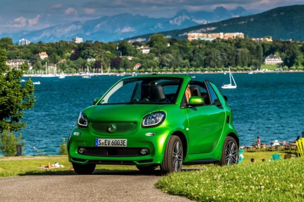 Nuova Smart Electric Drive Cabrio 2017: prezzo, autonomia e uscita dell’elettrica fortwo [FOTO]