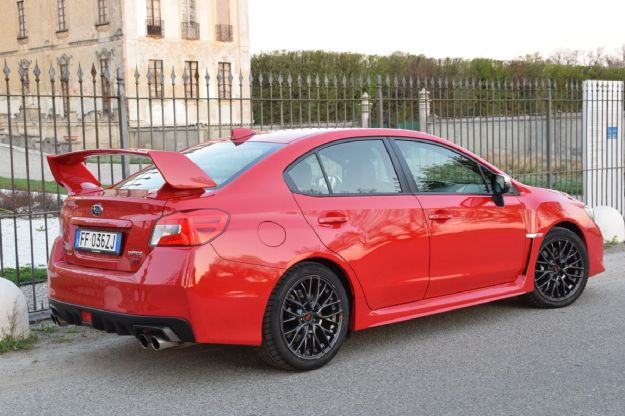 Subaru WRX STi 2017 estetica design