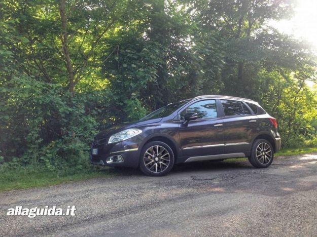 Suzuki S Cross grigio ametista