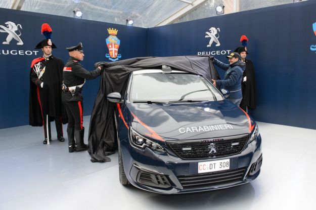 Nuova Peugeot 308 GTi: il nuovo modello consegnato all’Arma dei Carabinieri