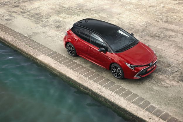 Toyota Corolla 2019 di lato