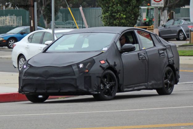 Toyota Prius: foto spia dell’ibrida giapponese [FOTO]