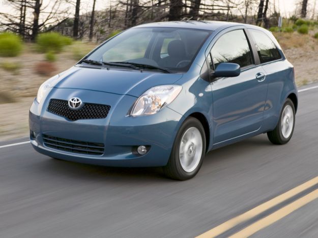 Toyota Yaris_2007_800x600_wallpaper_01