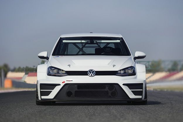 Volkswagen Golf GTI TCR, pronta per correre [FOTO]