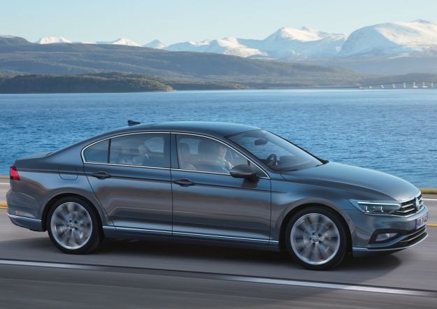 Nuova Volkswagen Passat 2019 restyling: scheda tecnica, motori e caratteristiche [FOTO]