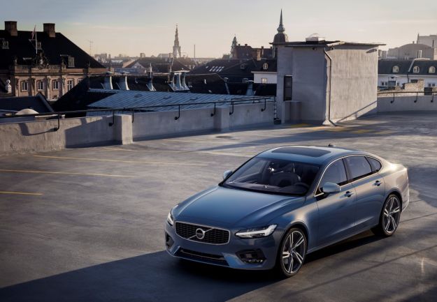 Volvo S90 e V90 R-Design, arriva l’allestimento sportivo [FOTO]