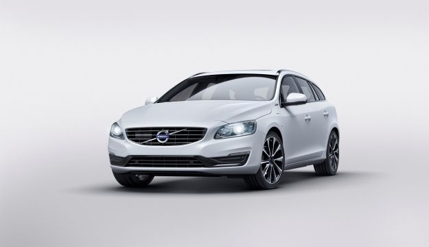 Volvo V60 D5 Twin Engine ibrida: motore e scheda tecnica [FOTO]