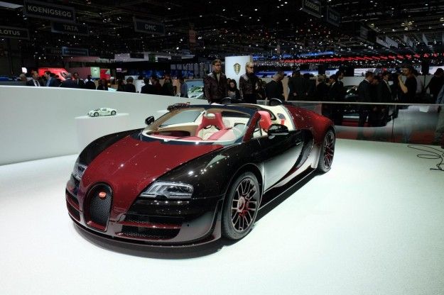 Bugatti Veyron Grand Sport Vitesse La Finale: prezzo e scheda tecnica [FOTO]
