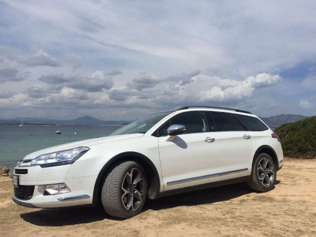 Citroen C5 CrossTourer: prova su strada, prezzo e scheda tecnica [FOTO]