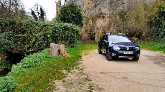dacia duster edc estetica