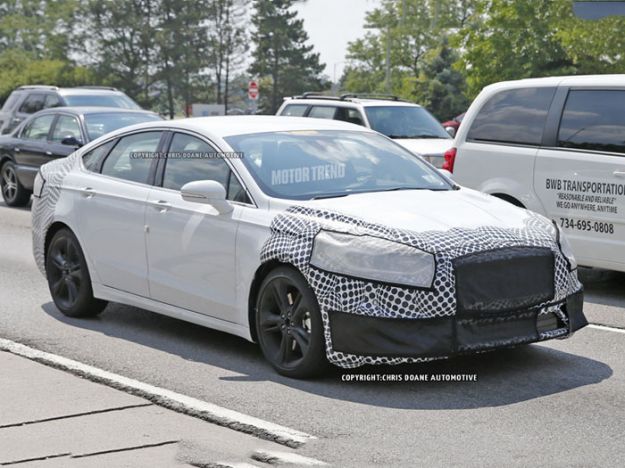 Ford Mondeo ST 2016: foto spia della nuova versione sportiva [FOTO]