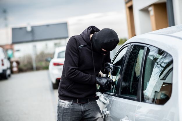 Auto rubate, diminuiscono i furti in Italia
