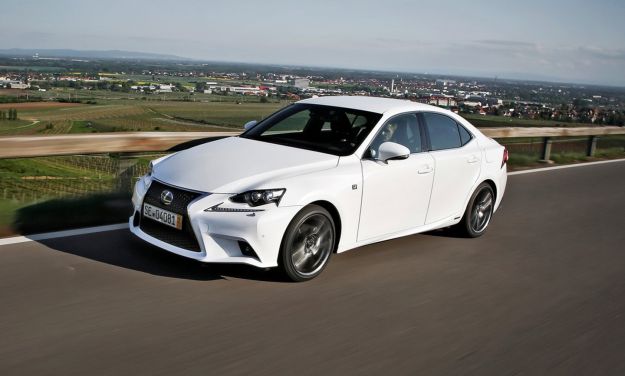 Lexus IS