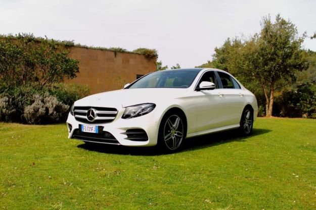Nuova Mercedes Classe E: prova su strada, dotazioni, prezzi e interni [FOTO]