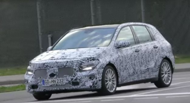 Mercedes Classe B 2019: foto spia della nuova generazione