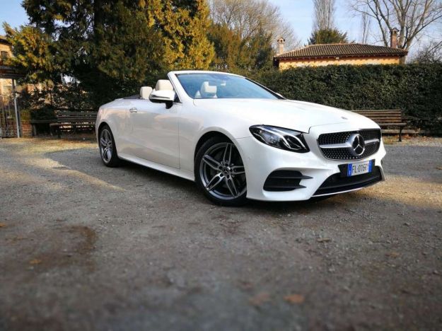 mercedes classe e cabrio vista tre quarti anteriore