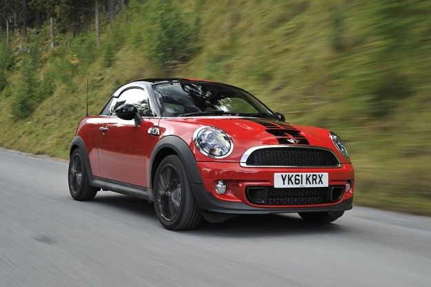 mini coupe rossa frontale