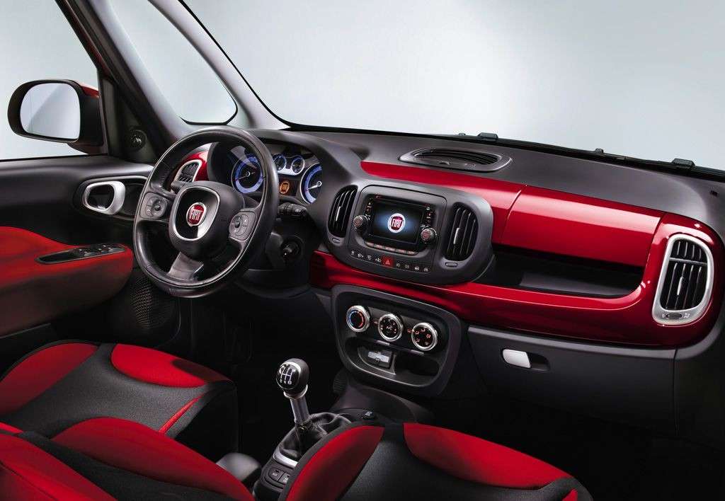 Fiat 500L, interni (2)