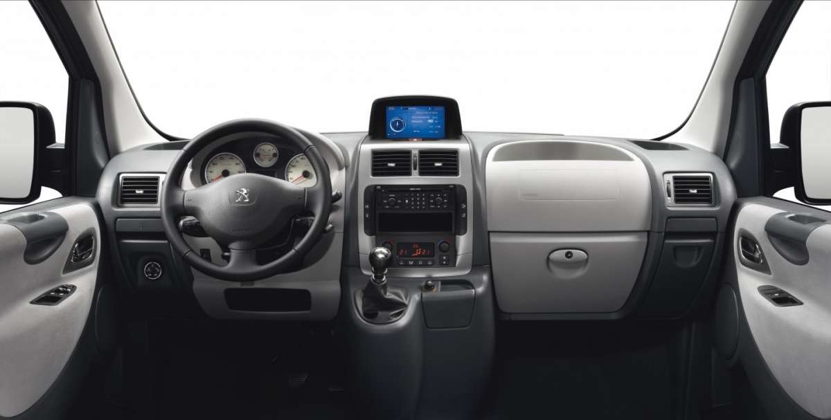 Peugeot Expert Tepee 2012 dentro