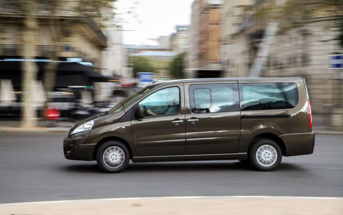 Peugeot Expert Tepee 2012 fiancata