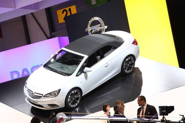 Opel Cascada al Salone di Ginevra 2013