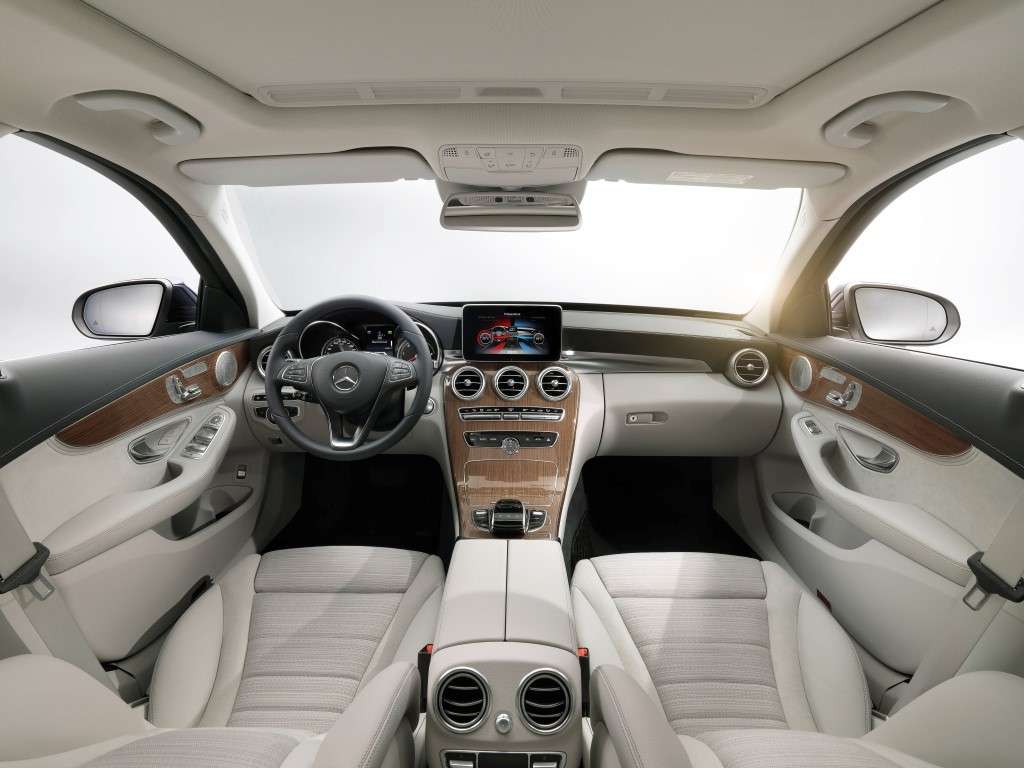 abitacolo nuova Mercedes Classe C