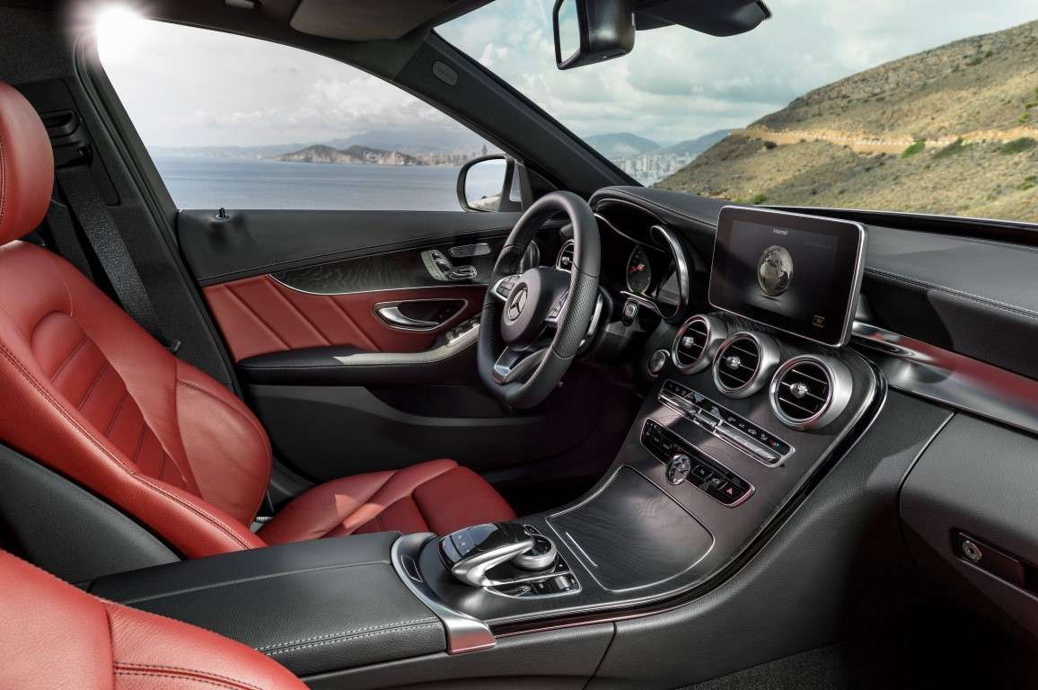 Nuova Mercedes Classe C, plancia