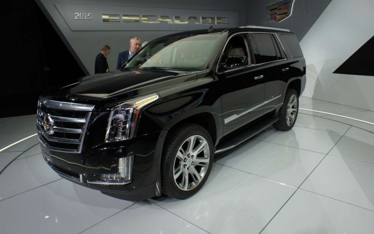 laterale anteriore dell'Escalade 2015 al Salone di Detroit 2014