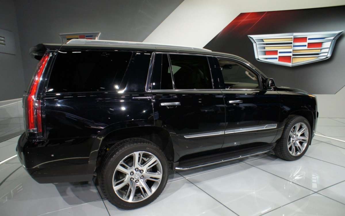 laterale posteriore dell'Escalade 2015 al Salone di Detroit 2014