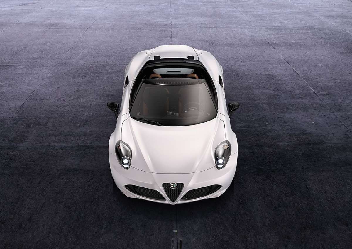 Alfa Romeo 4C Spider anteriore