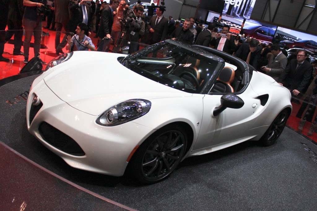 Alfa Romeo 4C Spider dal vivo