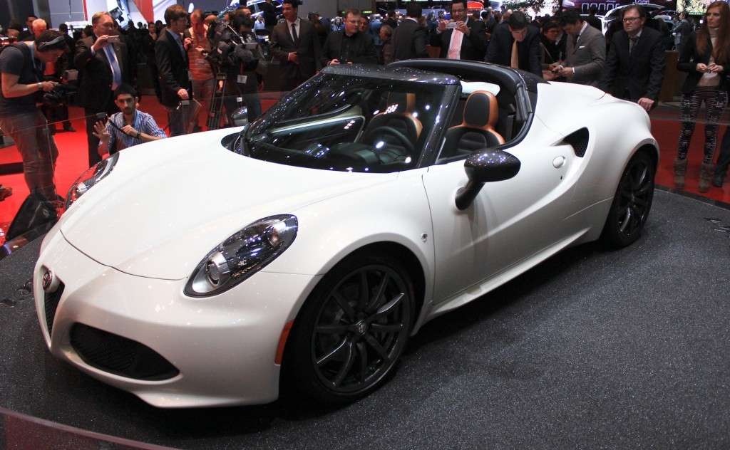 Alfa Romeo 4C Spider frontale