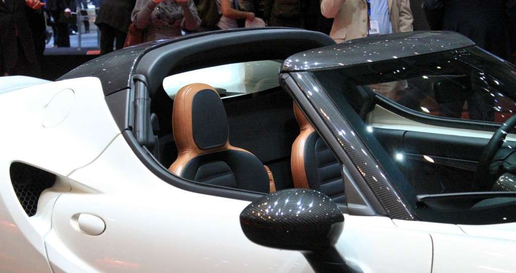 Alfa Romeo 4C Spider particolari in carbonio