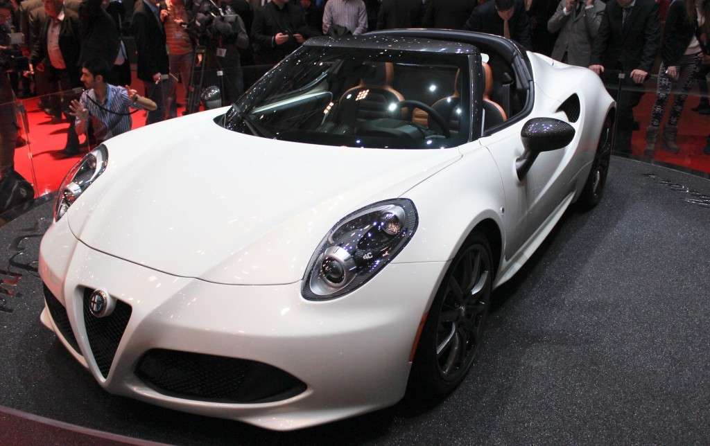Alfa Romeo 4C Spider presentazione ufficiale