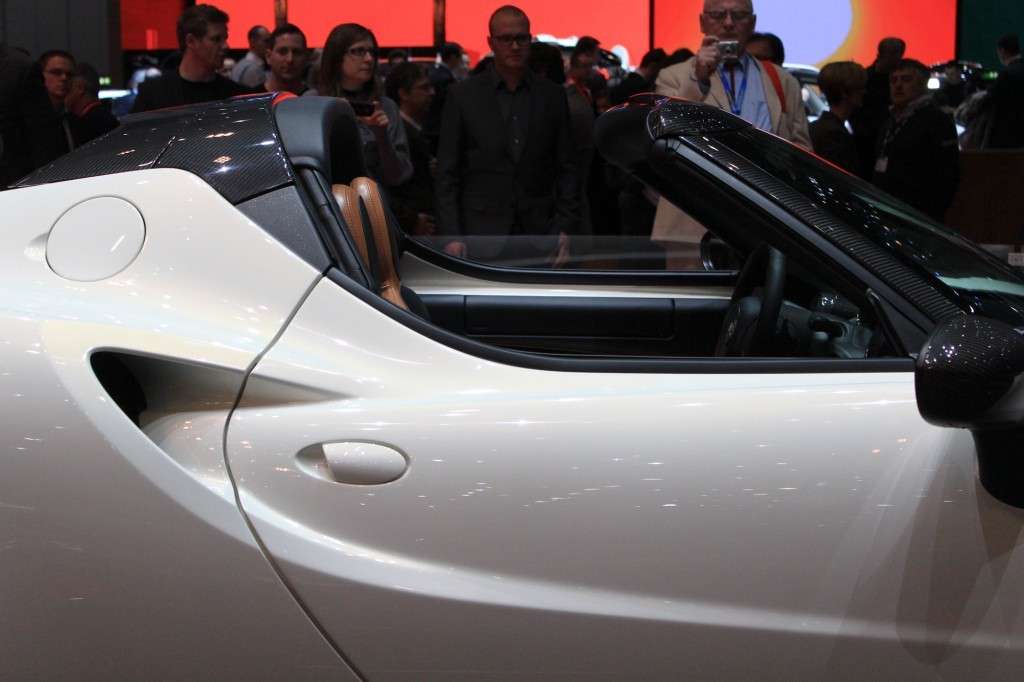 Alfa Romeo 4C Spider senza tetto