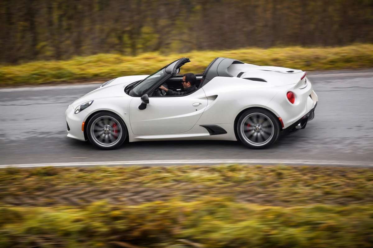 Fiancata della 4C Spider