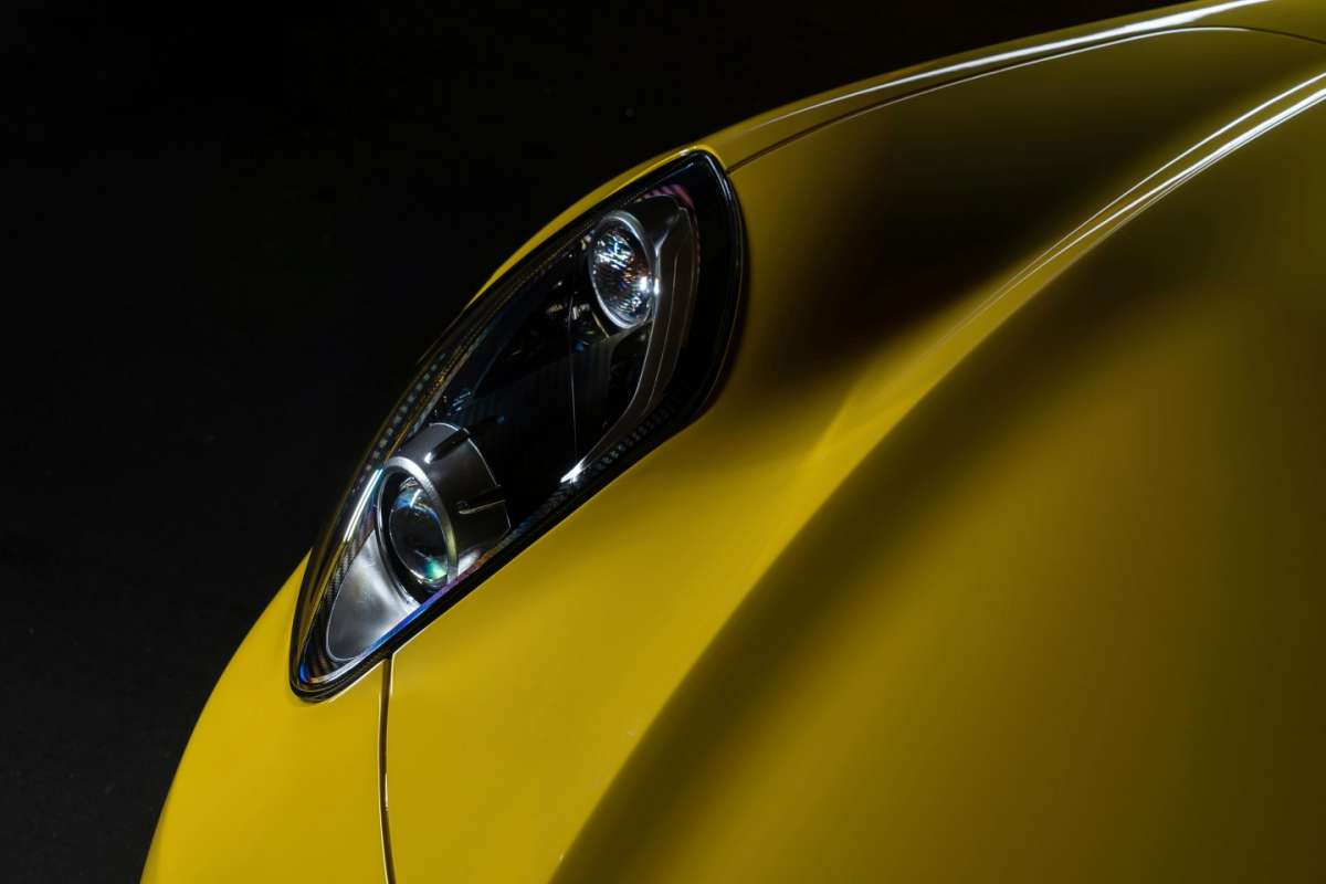 Particolare del cofano della 4C Spider