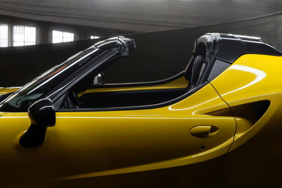 Portiera della 4C Spider