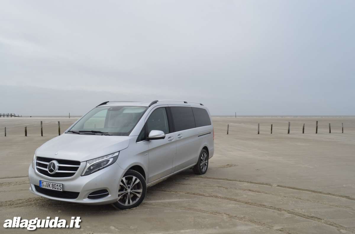 Mercedes Classe V 2014, prova su strada